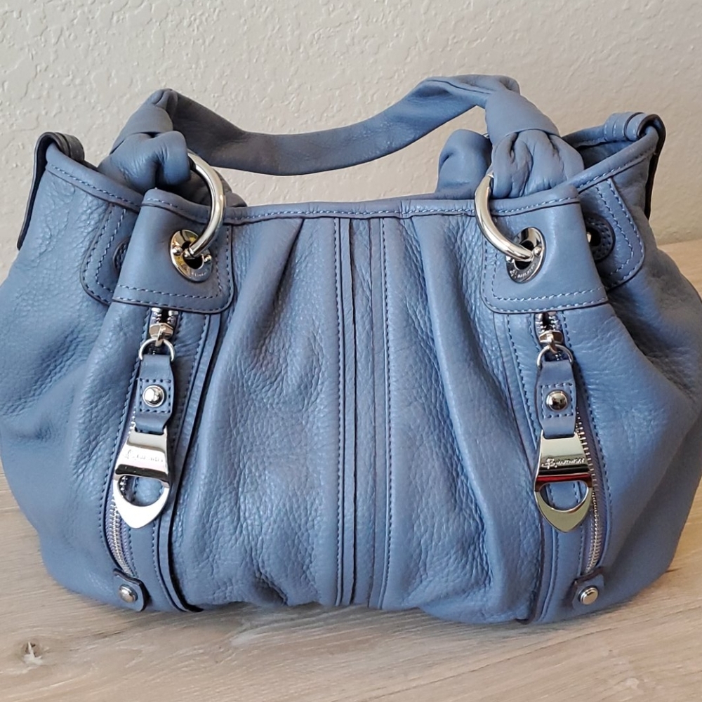 EUC B Makowsky Grey Leather Purse